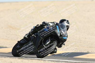 media/Nov-16-2025-Race Pace (Sun) [[8c5fa54630]]/Verified Riders/8-Turn 12 (120pm)/